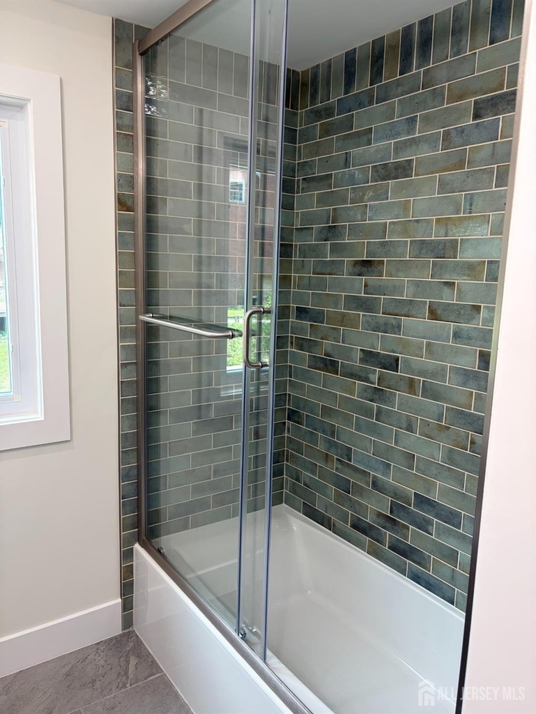 13 Martha Boulevard - Photo 14