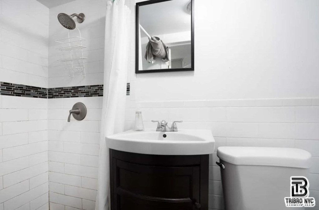 439 Jefferson Avenue - Photo 8
