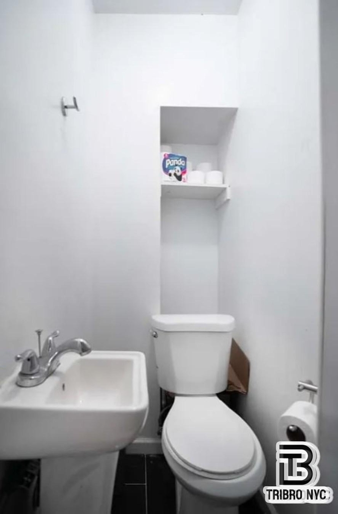 439 Jefferson Avenue - Photo 10