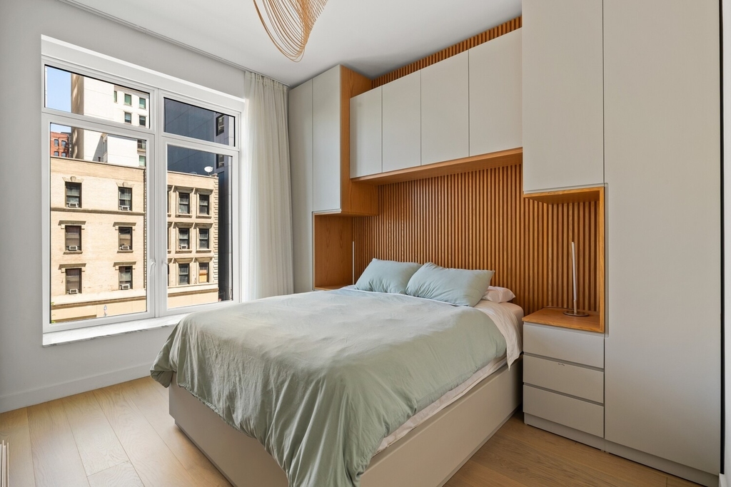 555 W 22nd Street - Photo 2