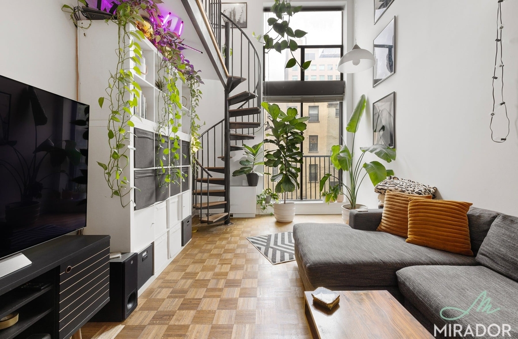 153 E 32nd Street - Photo 1