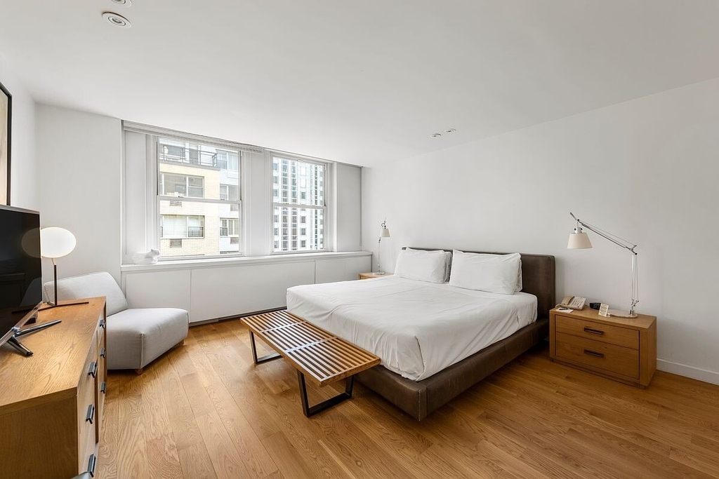 111 E 56th Street - Photo 1