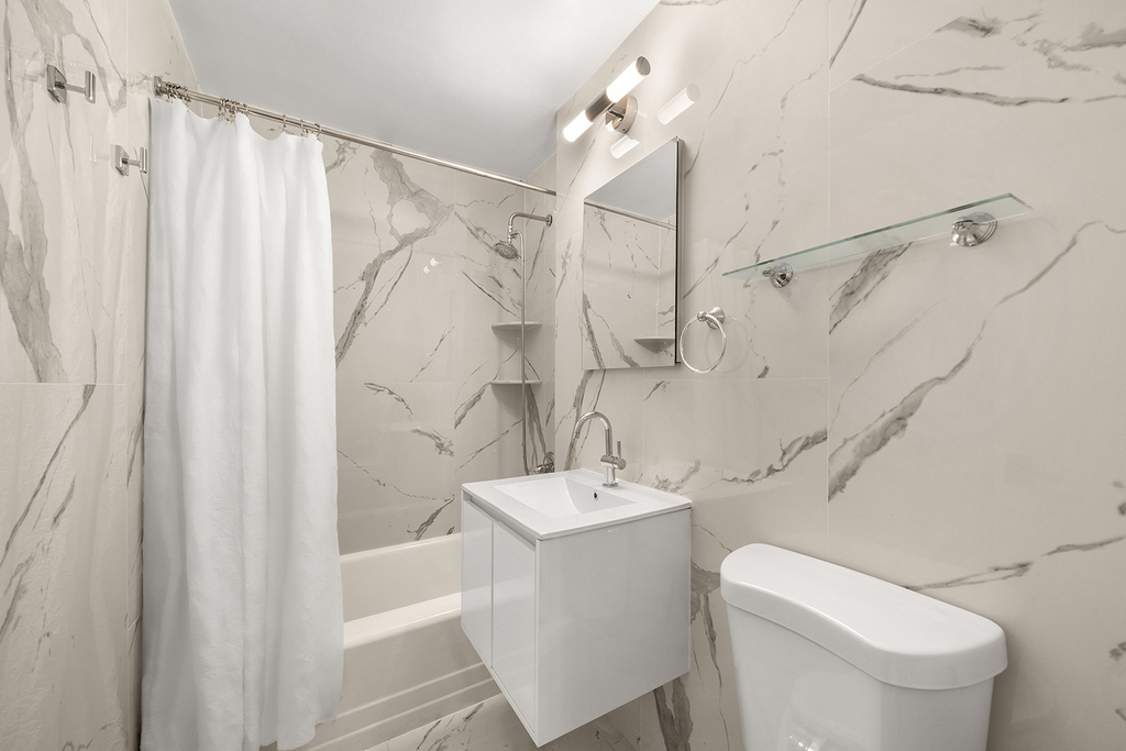 420 E 64th Street - Photo 5