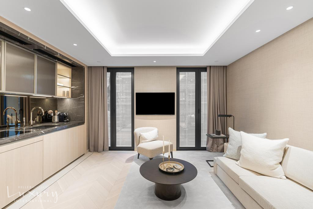 685 Fifth Avenue - Photo 3