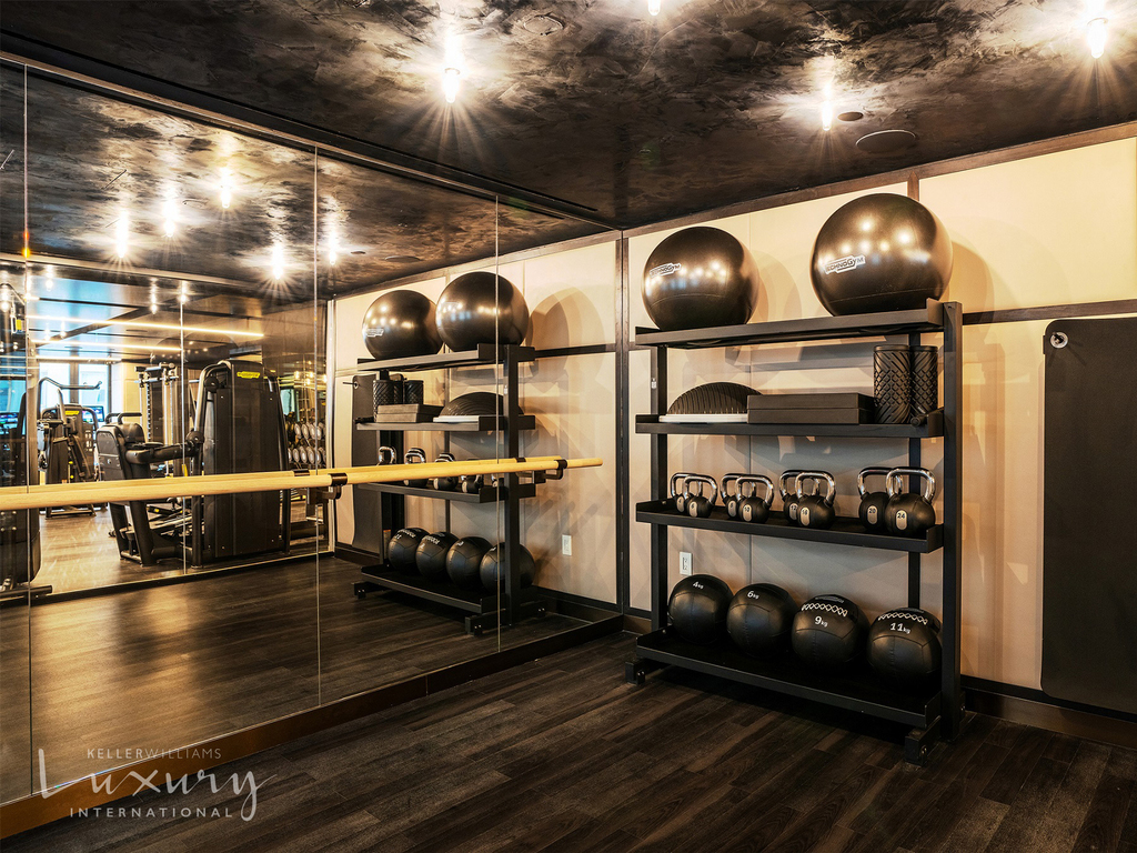 685 Fifth Avenue - Photo 17