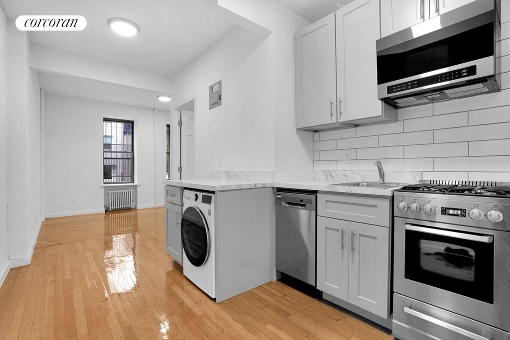 536 E 82nd Street - Photo 3