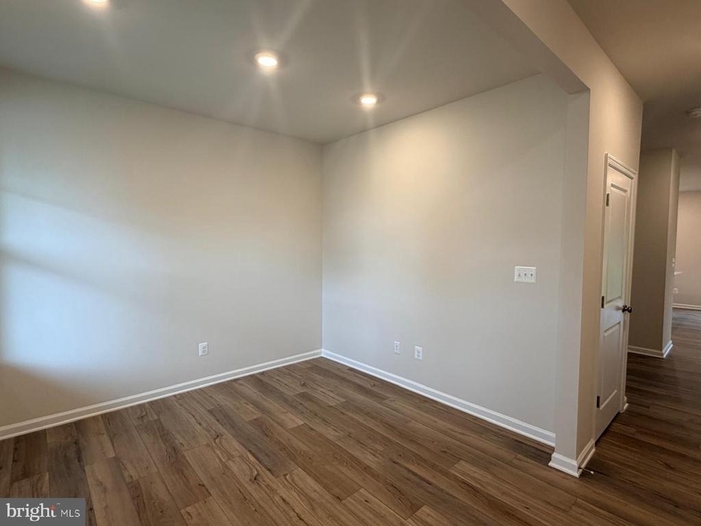 19 Forest Grove Avenue - Photo 6