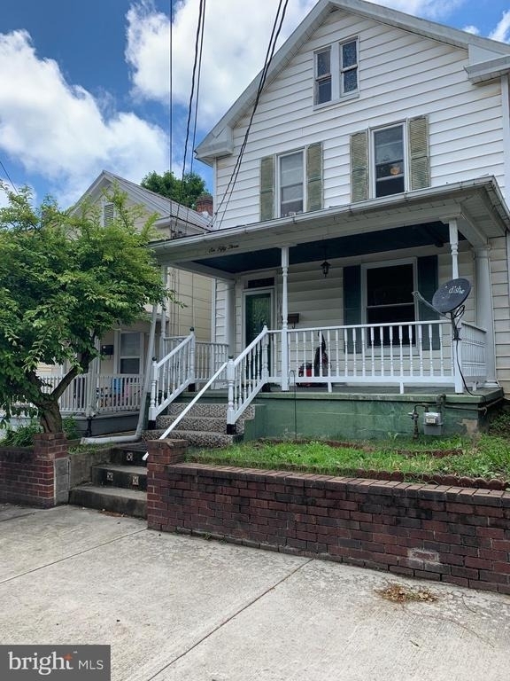653 Faulkner Avenue - Photo 0