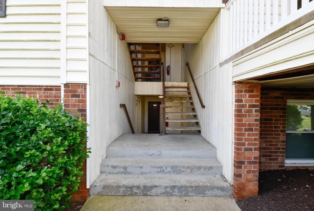 102 Chesterfield Lane - Photo 6