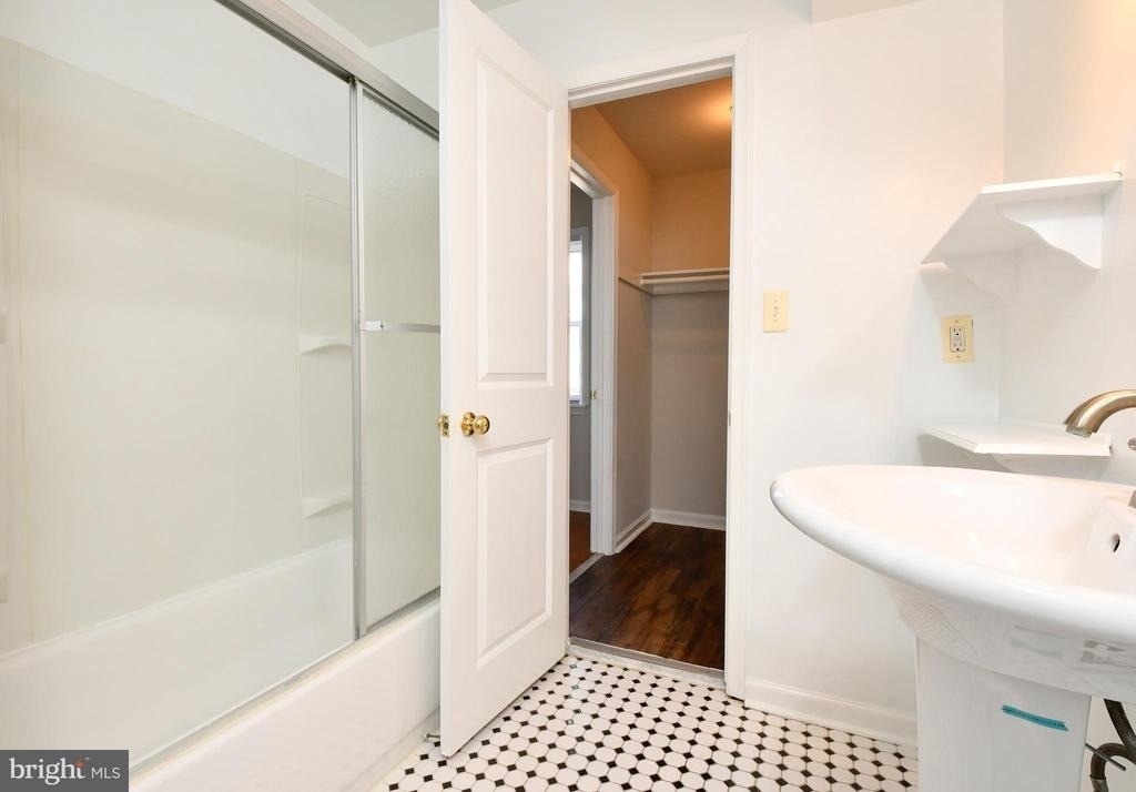 102 Chesterfield Lane - Photo 15