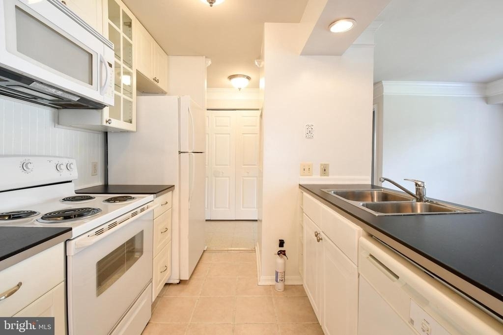 102 Chesterfield Lane - Photo 23