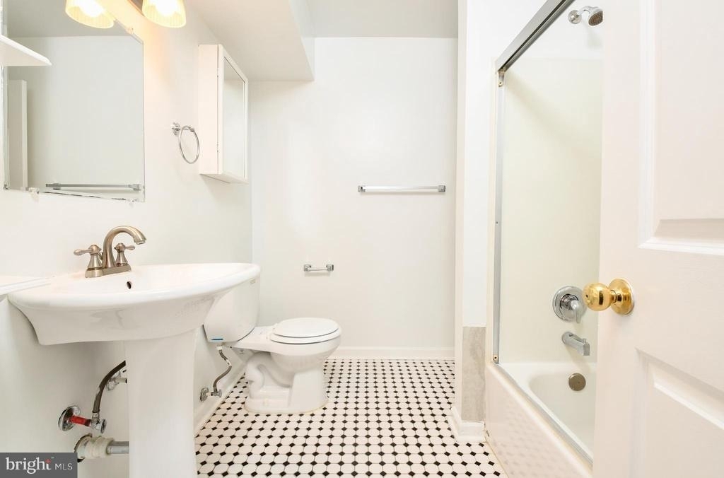 102 Chesterfield Lane - Photo 16