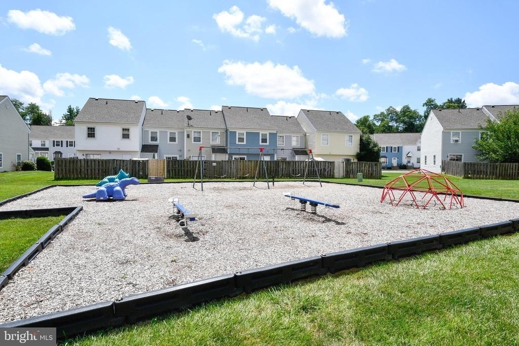 102 Chesterfield Lane - Photo 3