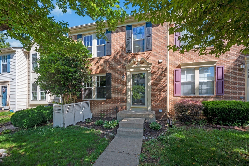 9705 Becker Court - Photo 0