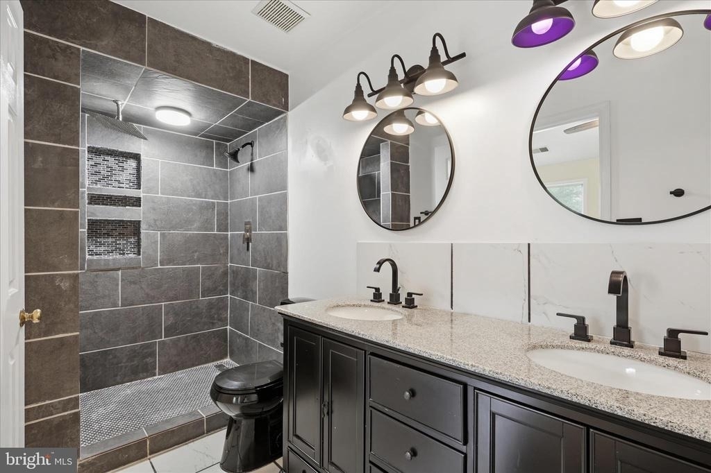 8624 Sanderling Drive - Photo 9