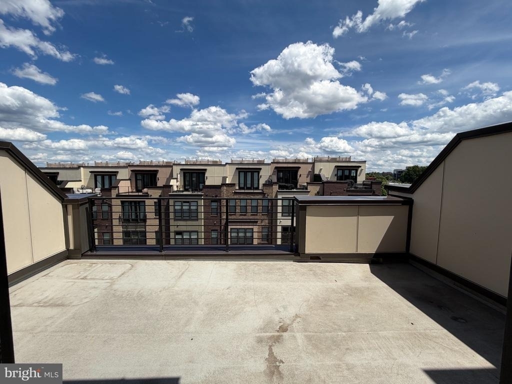 4653 Charger Place - Photo 38