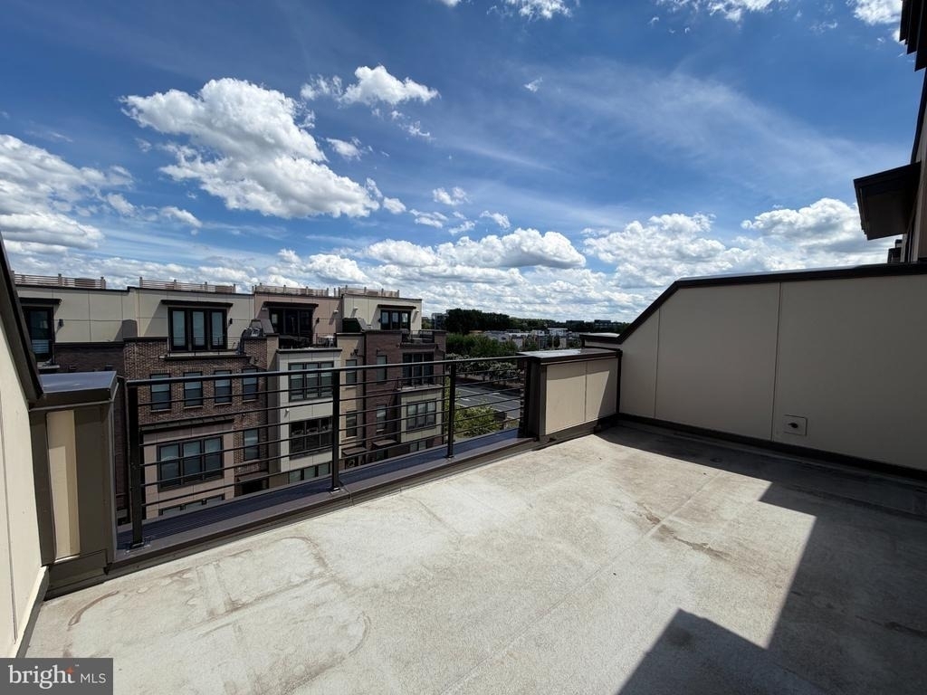 4653 Charger Place - Photo 40