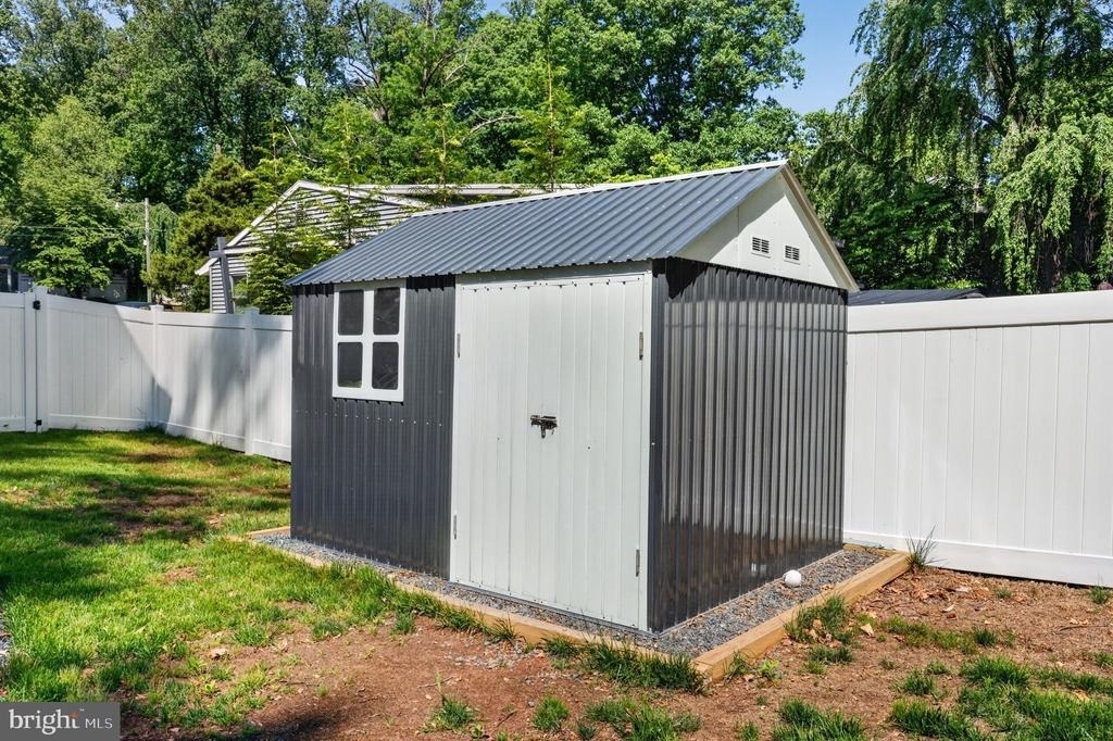 3925 Ashwood Place - Photo 59