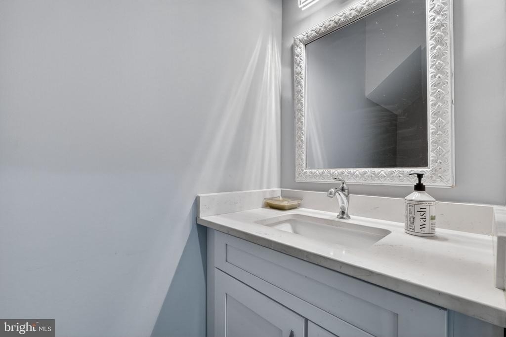 3925 Ashwood Place - Photo 31