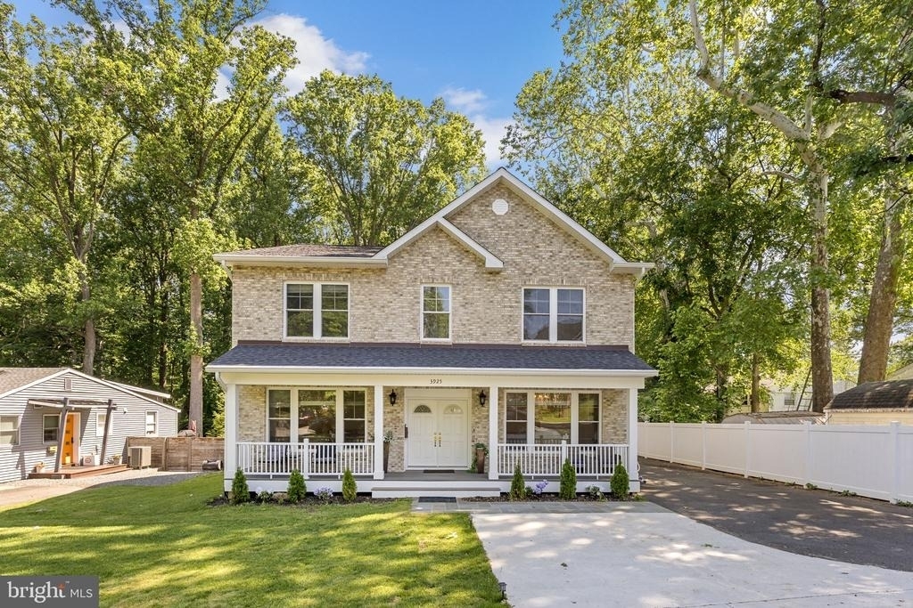 3925 Ashwood Place - Photo 1