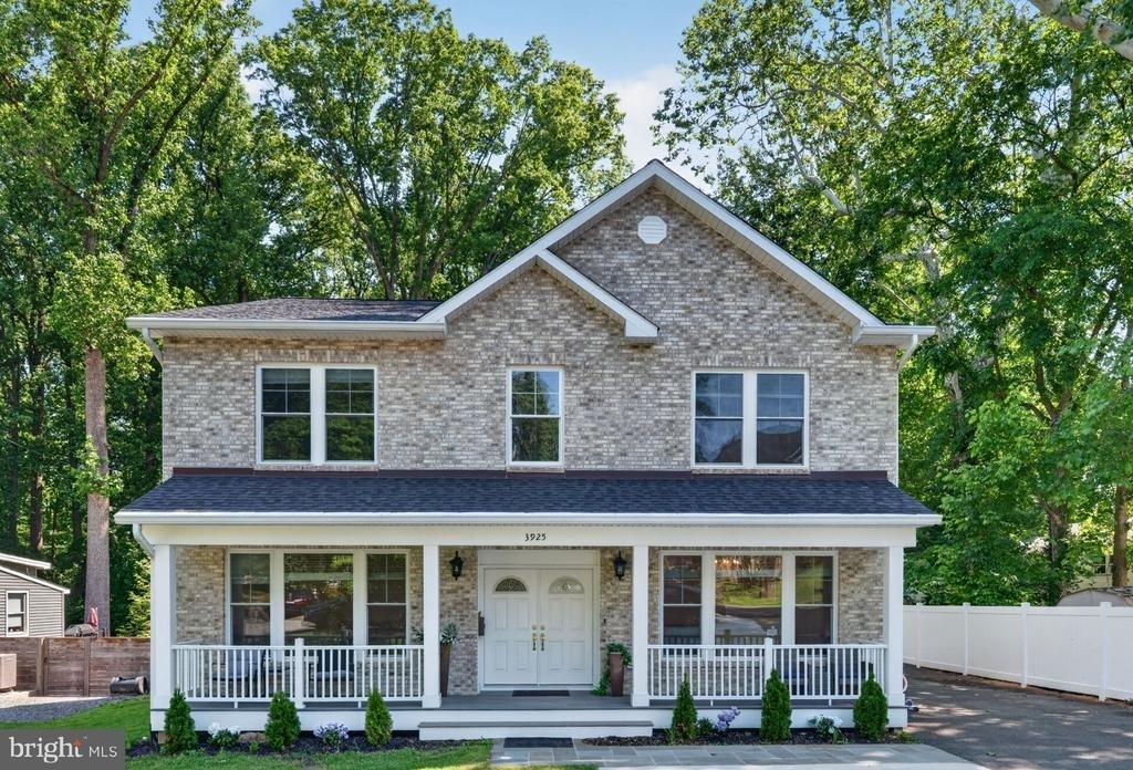 3925 Ashwood Place - Photo 0