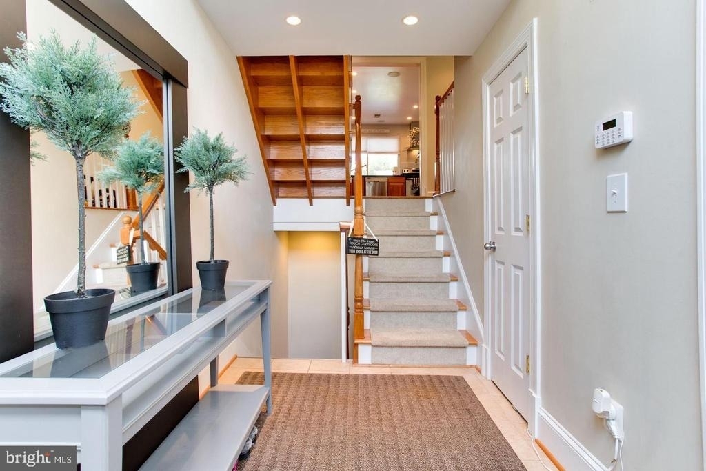 5407 Helm Court - Photo 2