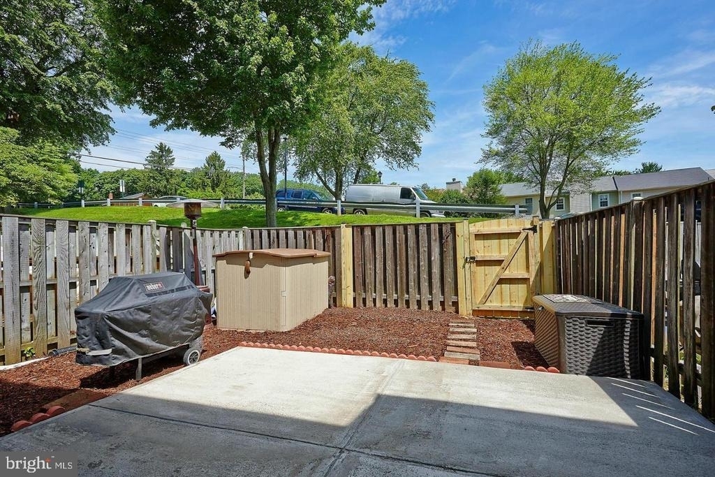 5407 Helm Court - Photo 35