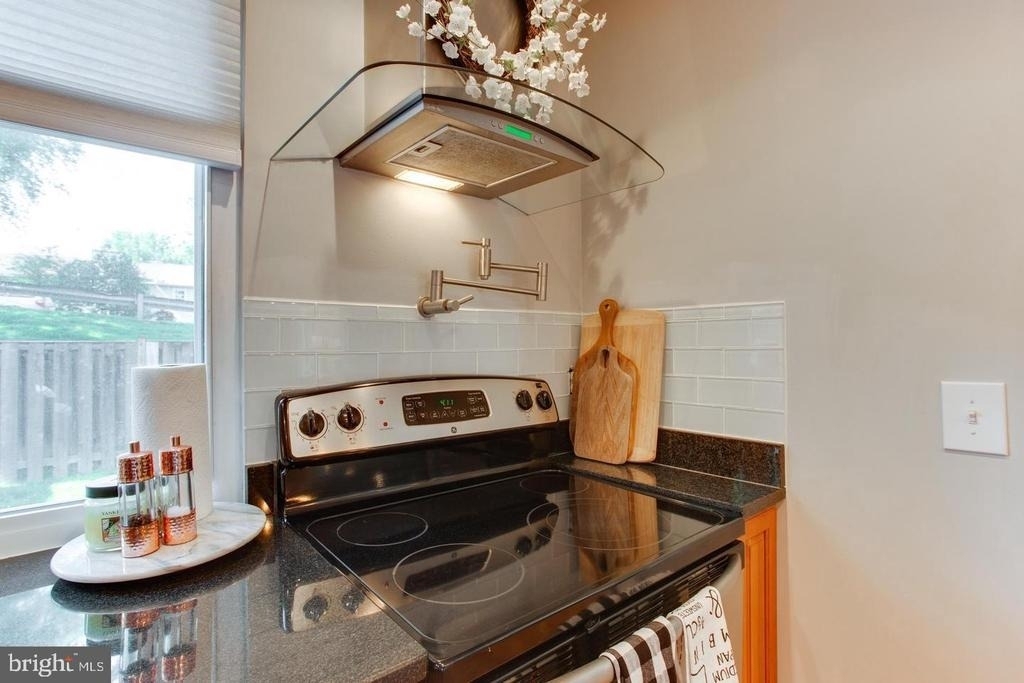 5407 Helm Court - Photo 15