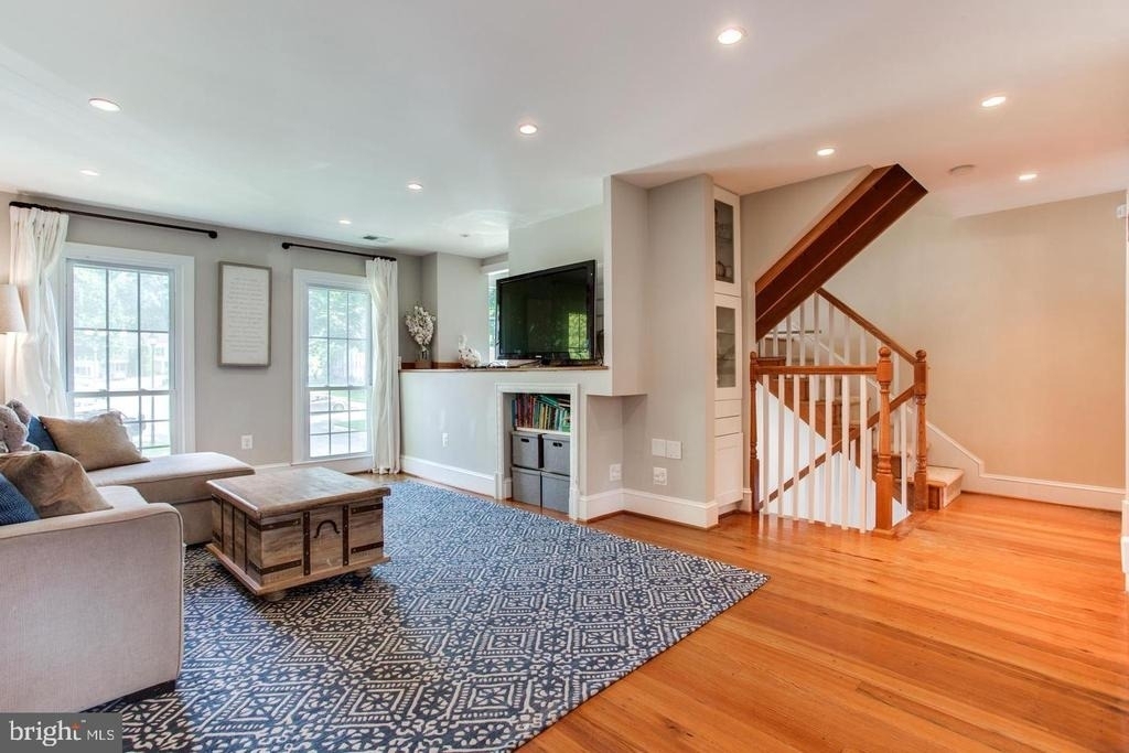 5407 Helm Court - Photo 4