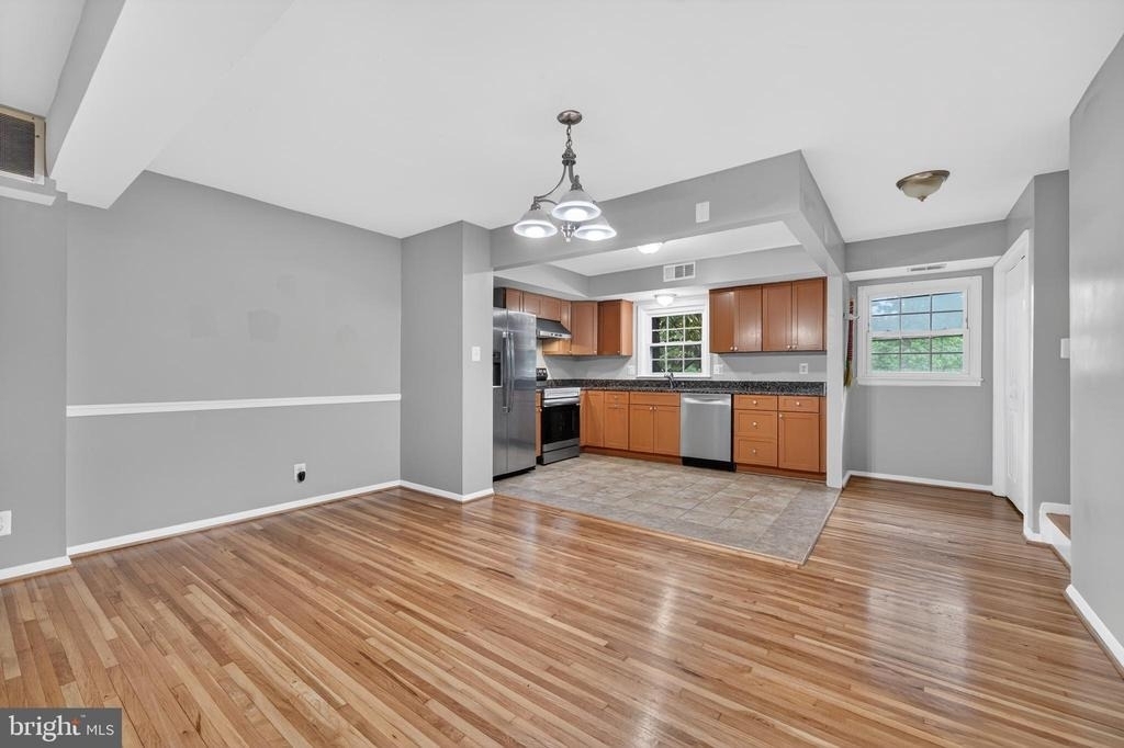 7601 Tiverton Drive - Photo 6
