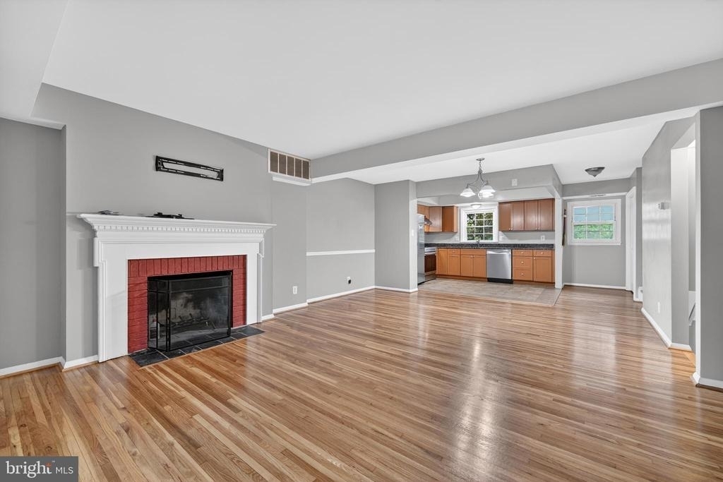 7601 Tiverton Drive - Photo 5