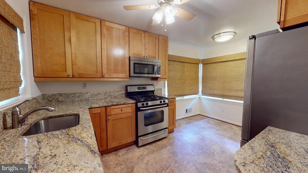 6415 Potomac Avenue - Photo 7
