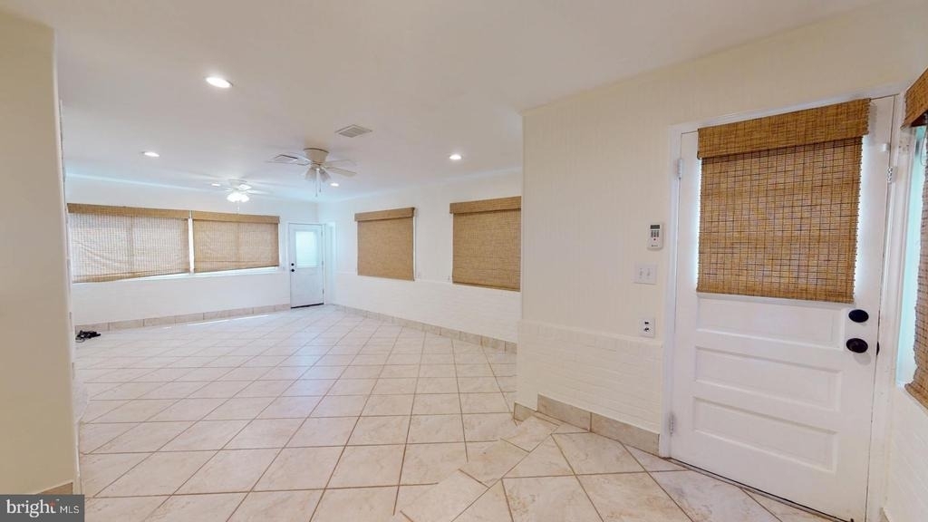 6415 Potomac Avenue - Photo 8
