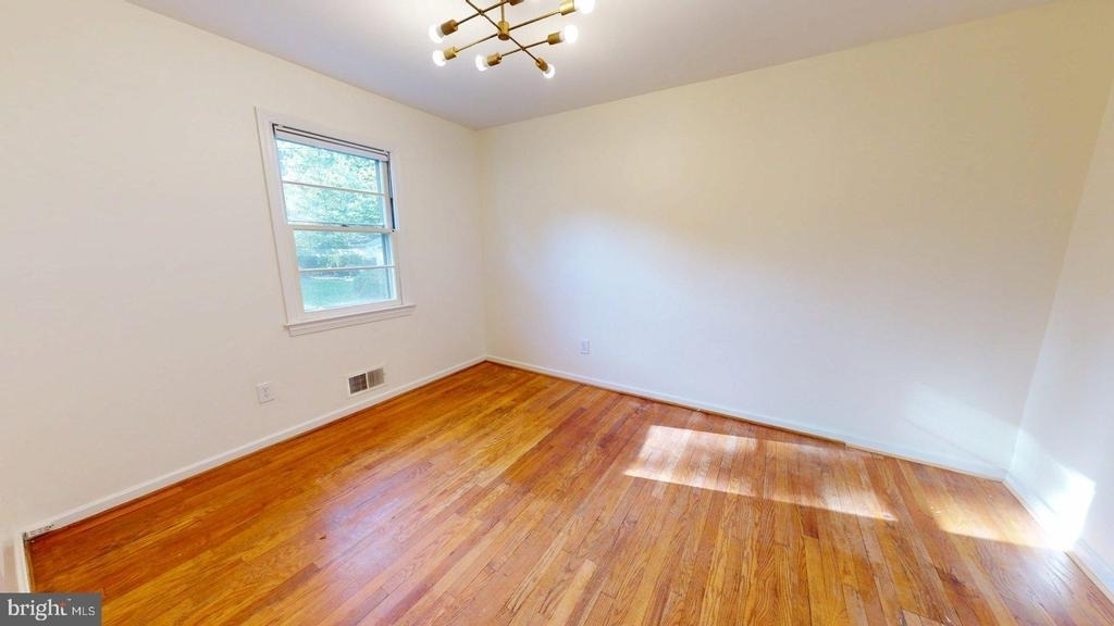 6415 Potomac Avenue - Photo 17