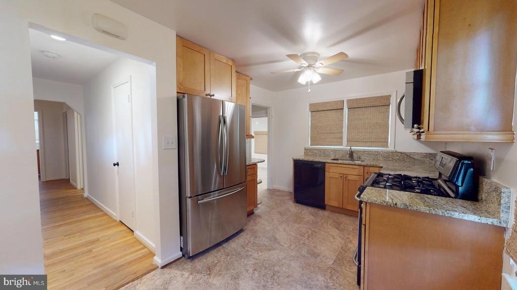6415 Potomac Avenue - Photo 6