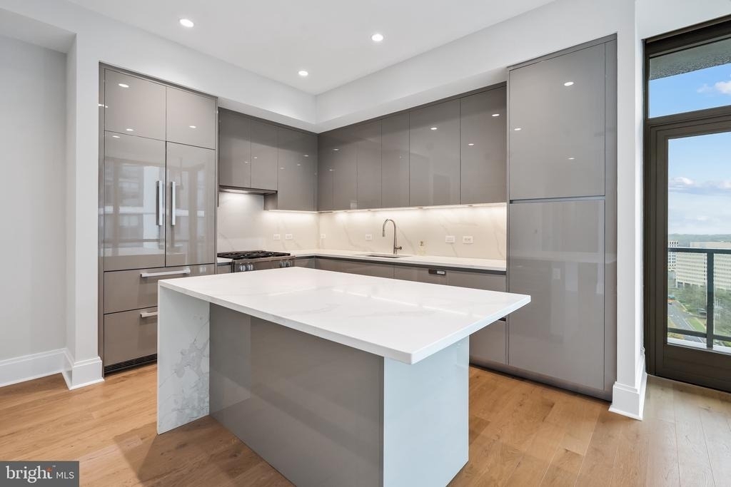 7887 Jones Branch Drive - Photo 4