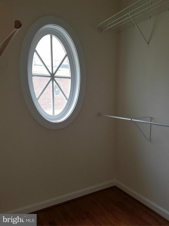 1619 Seneca Avenue - Photo 21