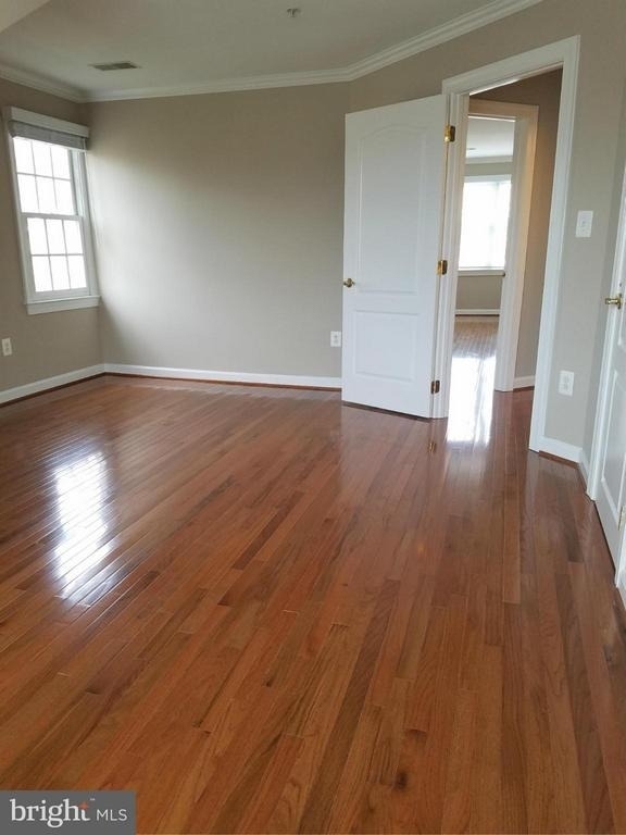 1619 Seneca Avenue - Photo 27