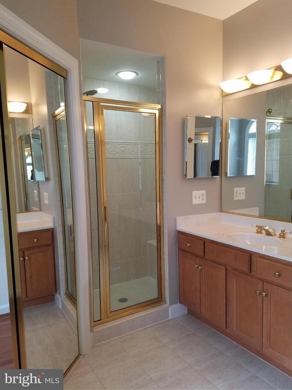 1619 Seneca Avenue - Photo 20