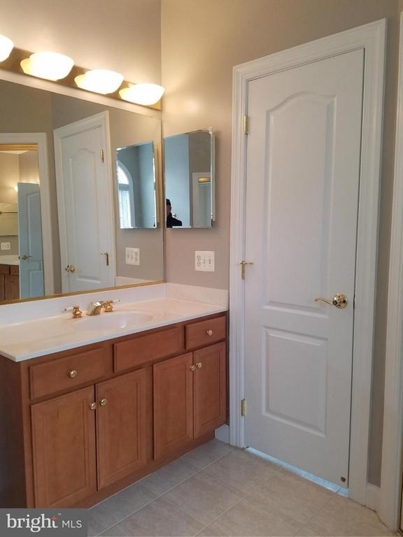 1619 Seneca Avenue - Photo 19
