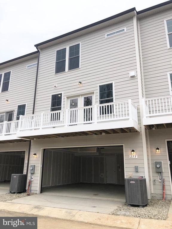 277 Willis St - Photo 22