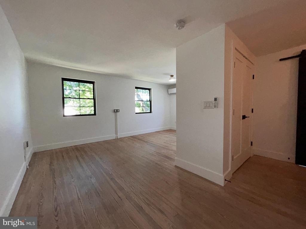 1401 Charles Street - Photo 19