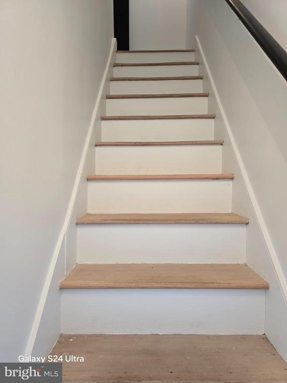 1401 Charles Street - Photo 7