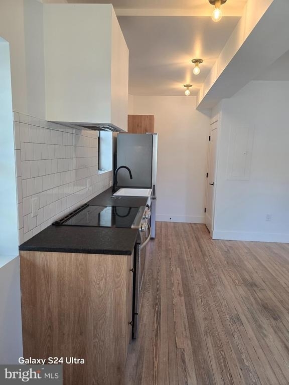 1401 Charles Street - Photo 3