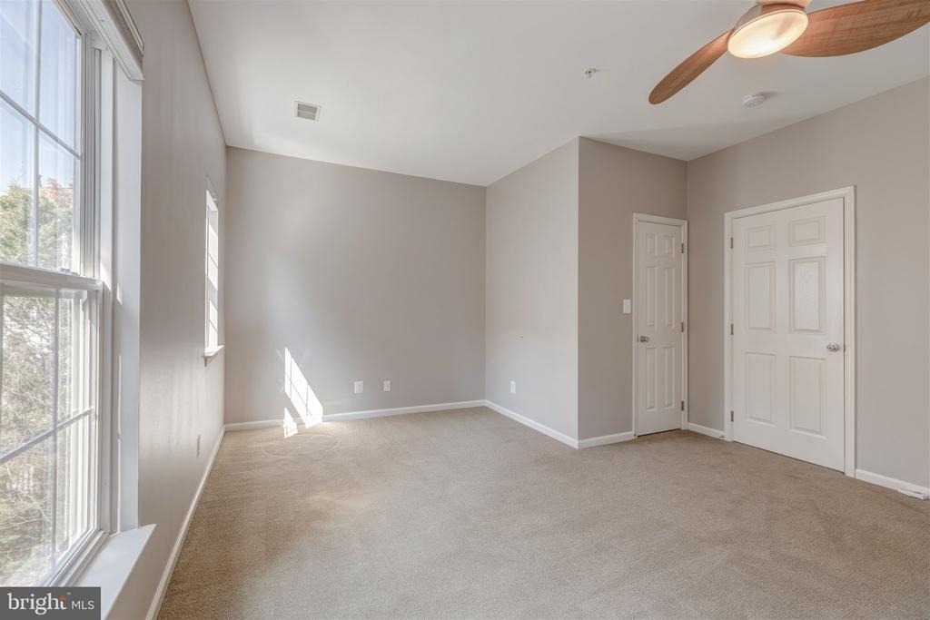 5140 Donovan Drive - Photo 32
