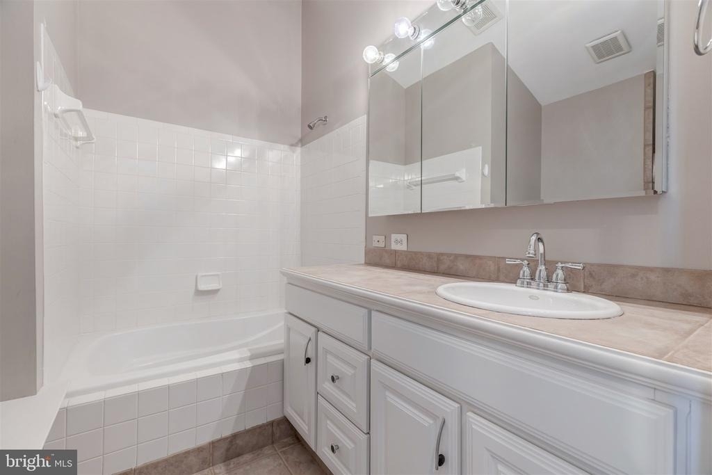 5140 Donovan Drive - Photo 20