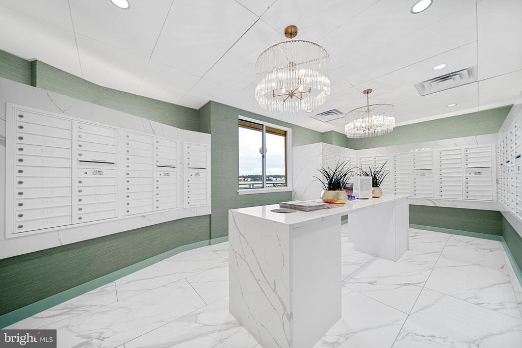 501 Slaters Lane - Photo 8