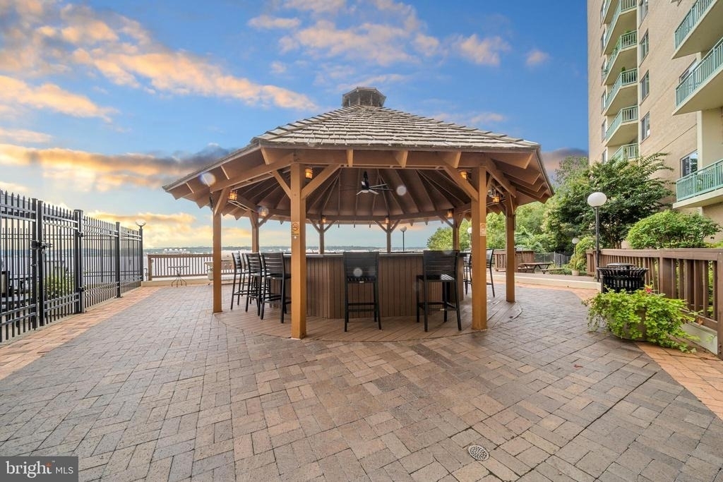 501 Slaters Lane - Photo 13