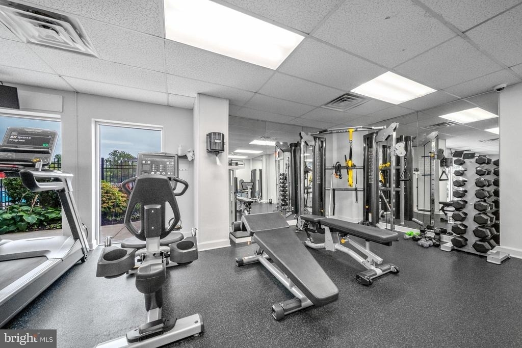 501 Slaters Lane - Photo 16