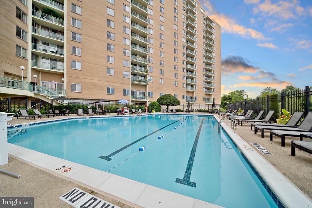 501 Slaters Lane - Photo 12